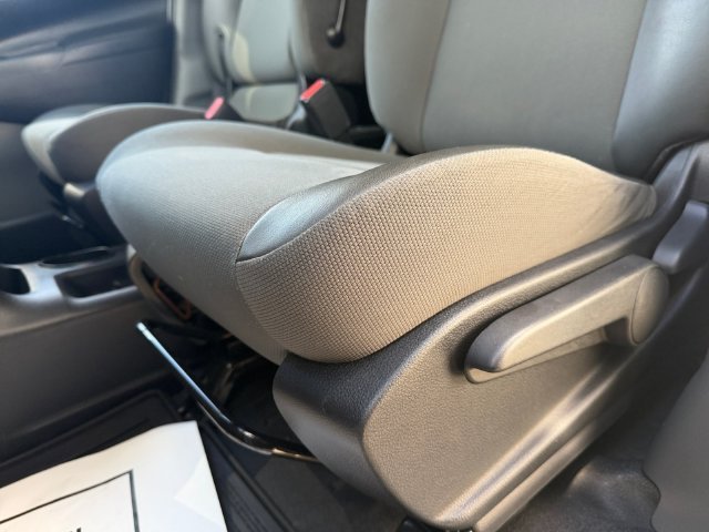 Used 2020 White Nissan SV image 9