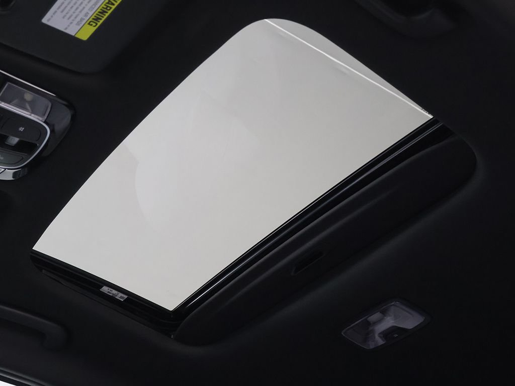 Used 2024 Gray Hyundai SEL image 17