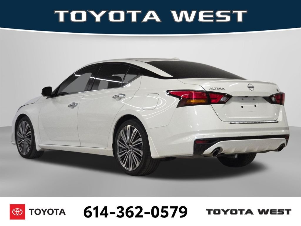 Used 2023 White Nissan 2.5 SL image 10