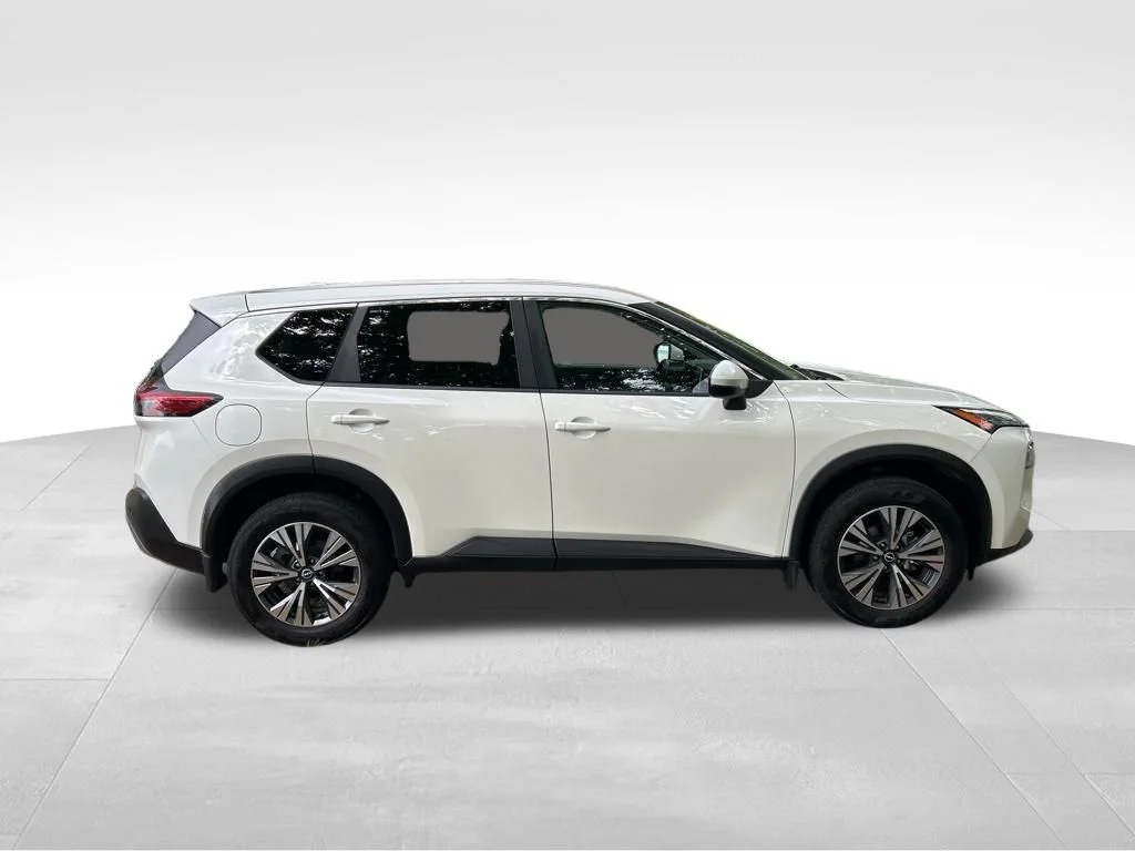 Used 2023 White Nissan SV image 7