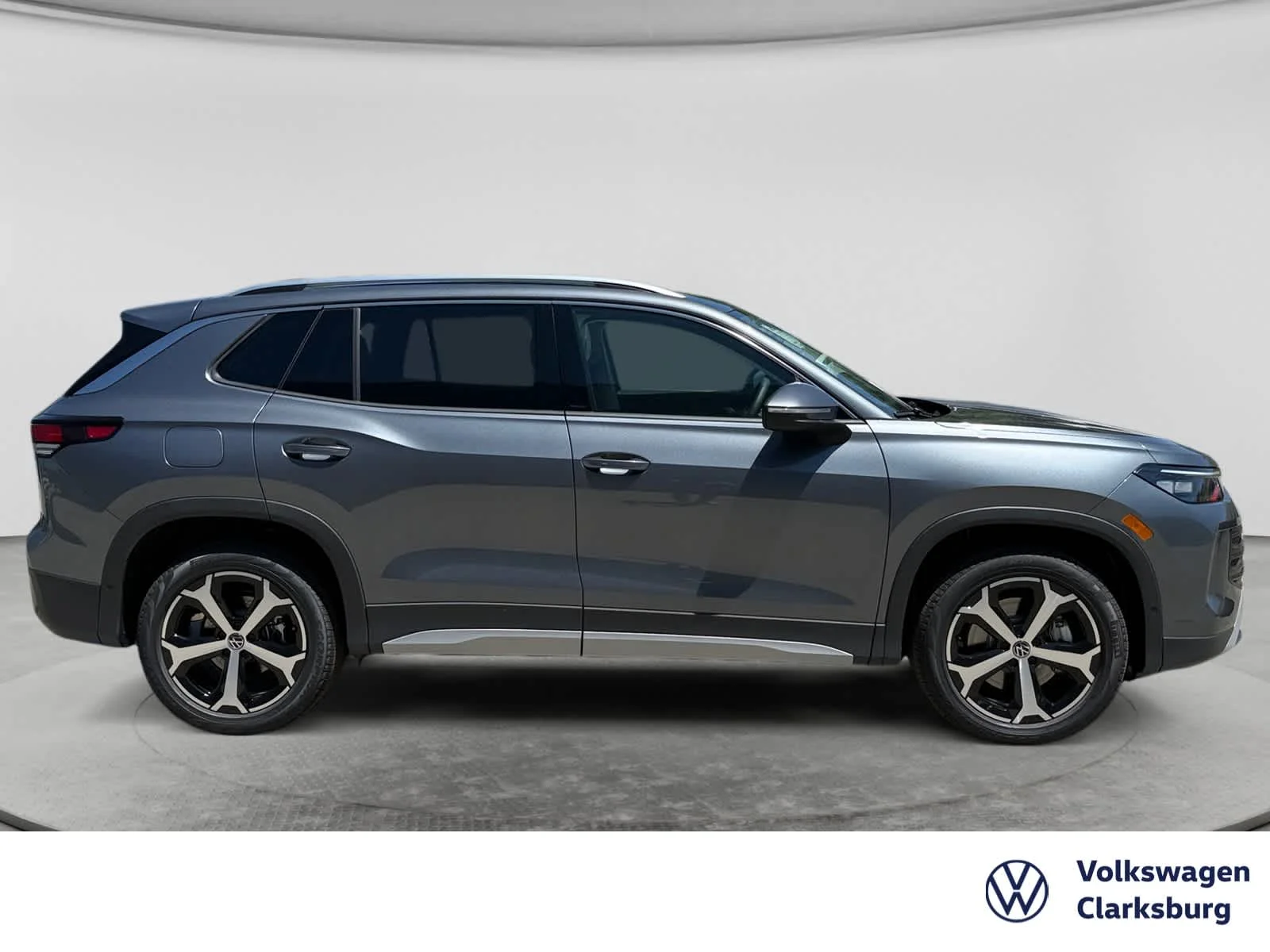 New 2026 Platinum Gray Metallic Volkswagen SE image 4