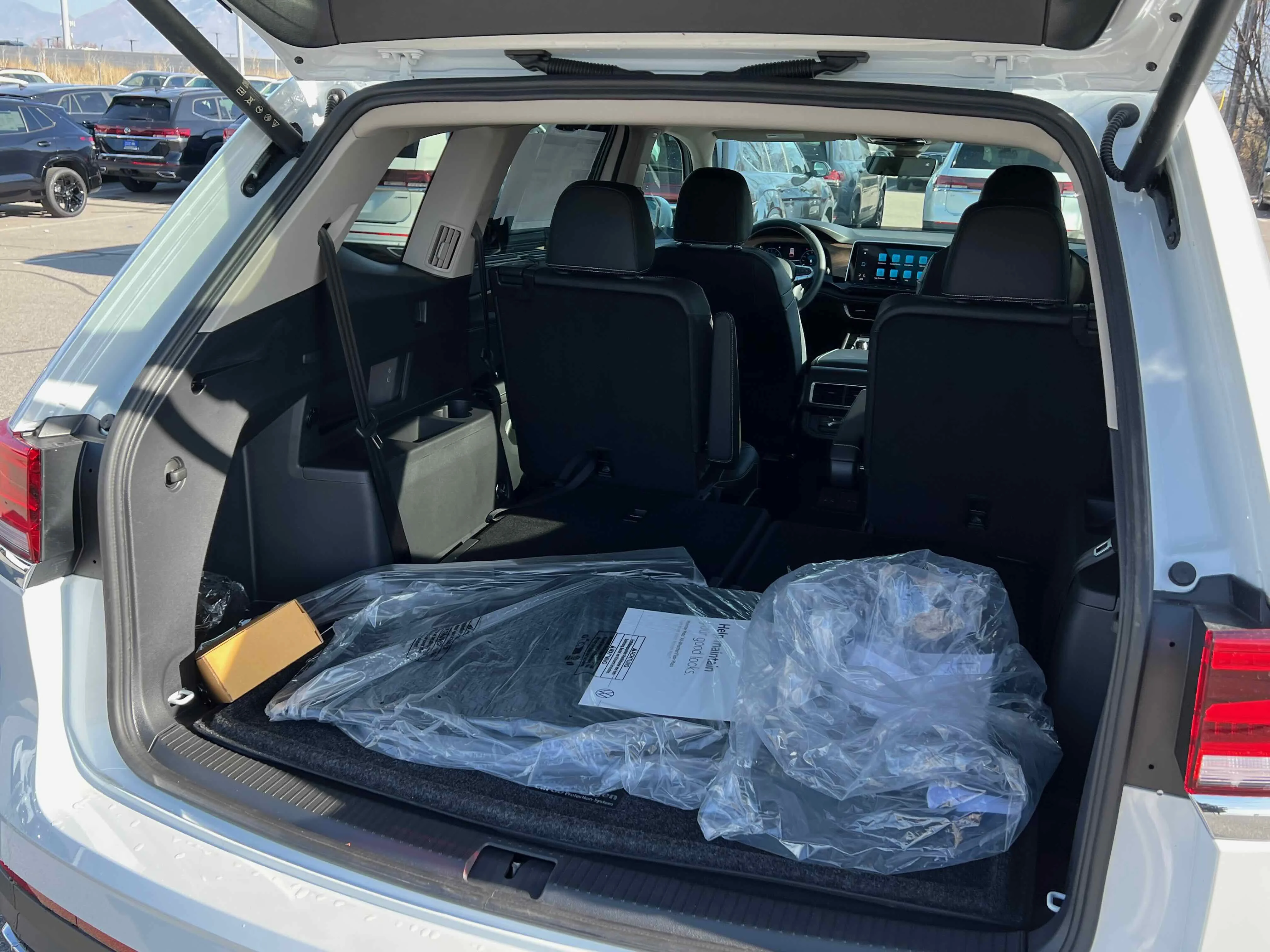 New 2026 Opal White Volkswagen 2.0T SE w/Technology image 12