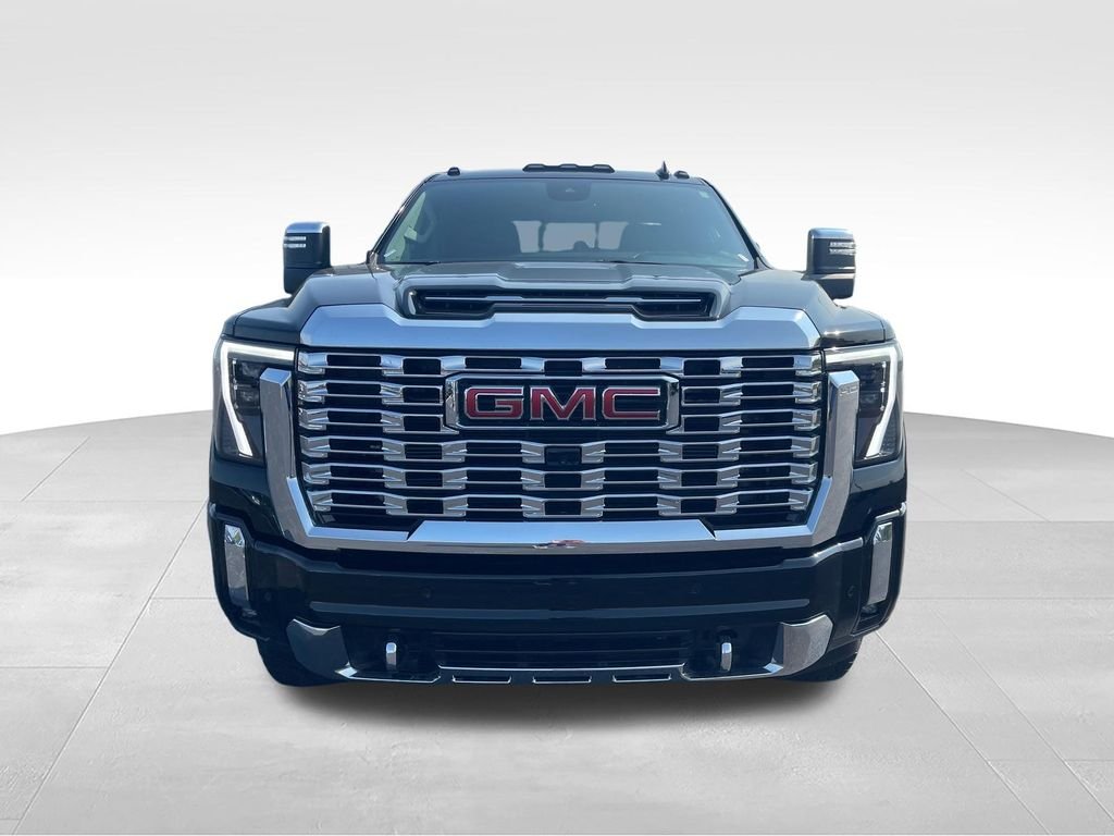 Used 2025 Black GMC Denali image 8