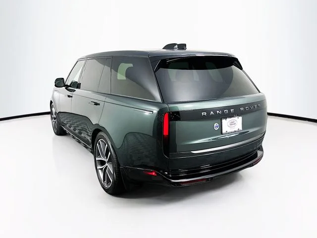 New 2026 Green Land Rover SE image 7