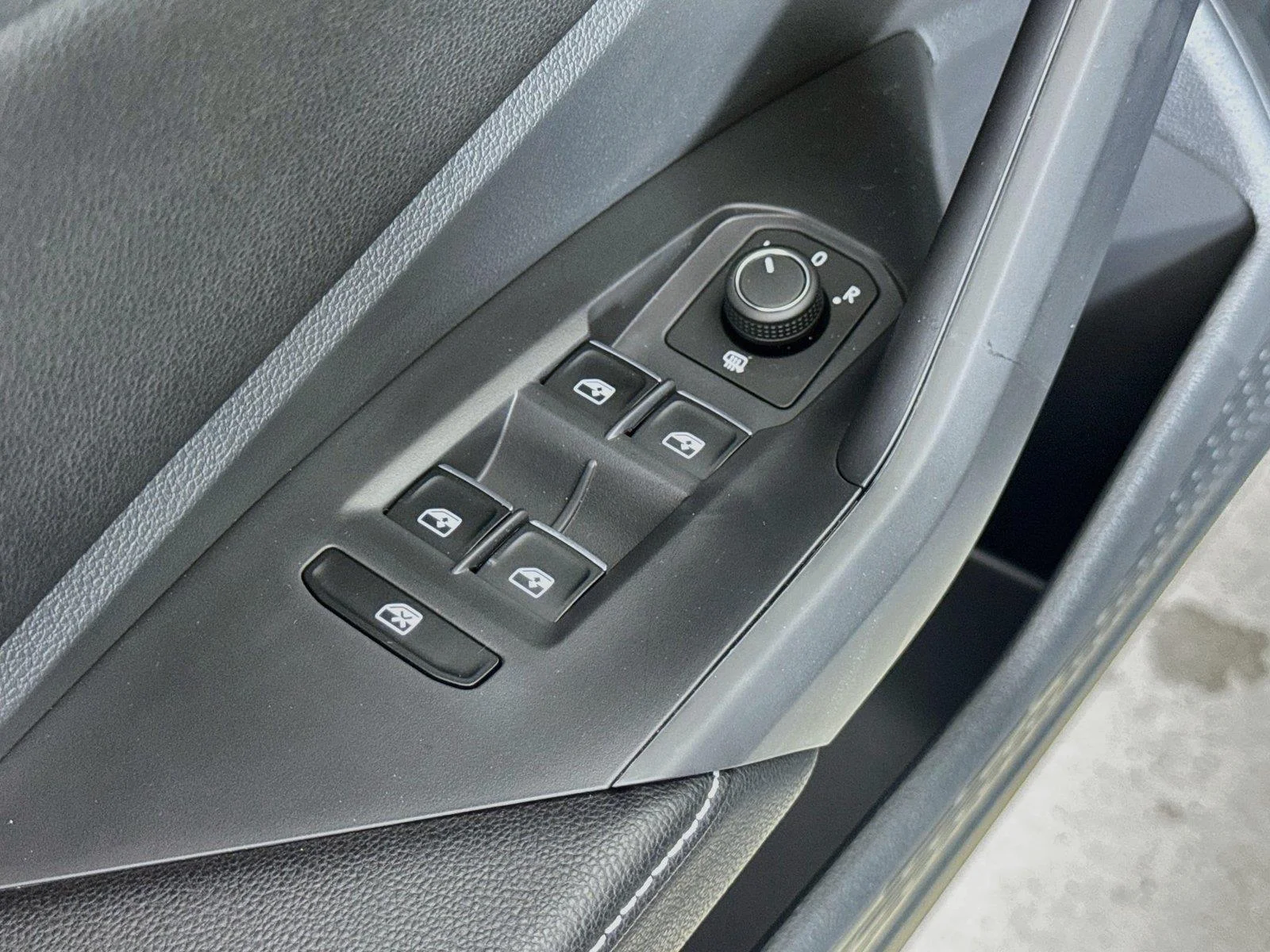 New 2026 GRAY VOLKSWAGEN  image 17