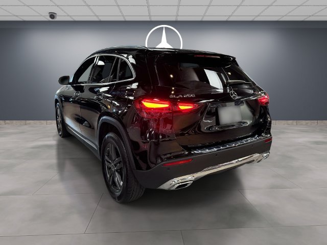 Certified Used 2024 Black Mercedes-Benz GLA 250 image 4