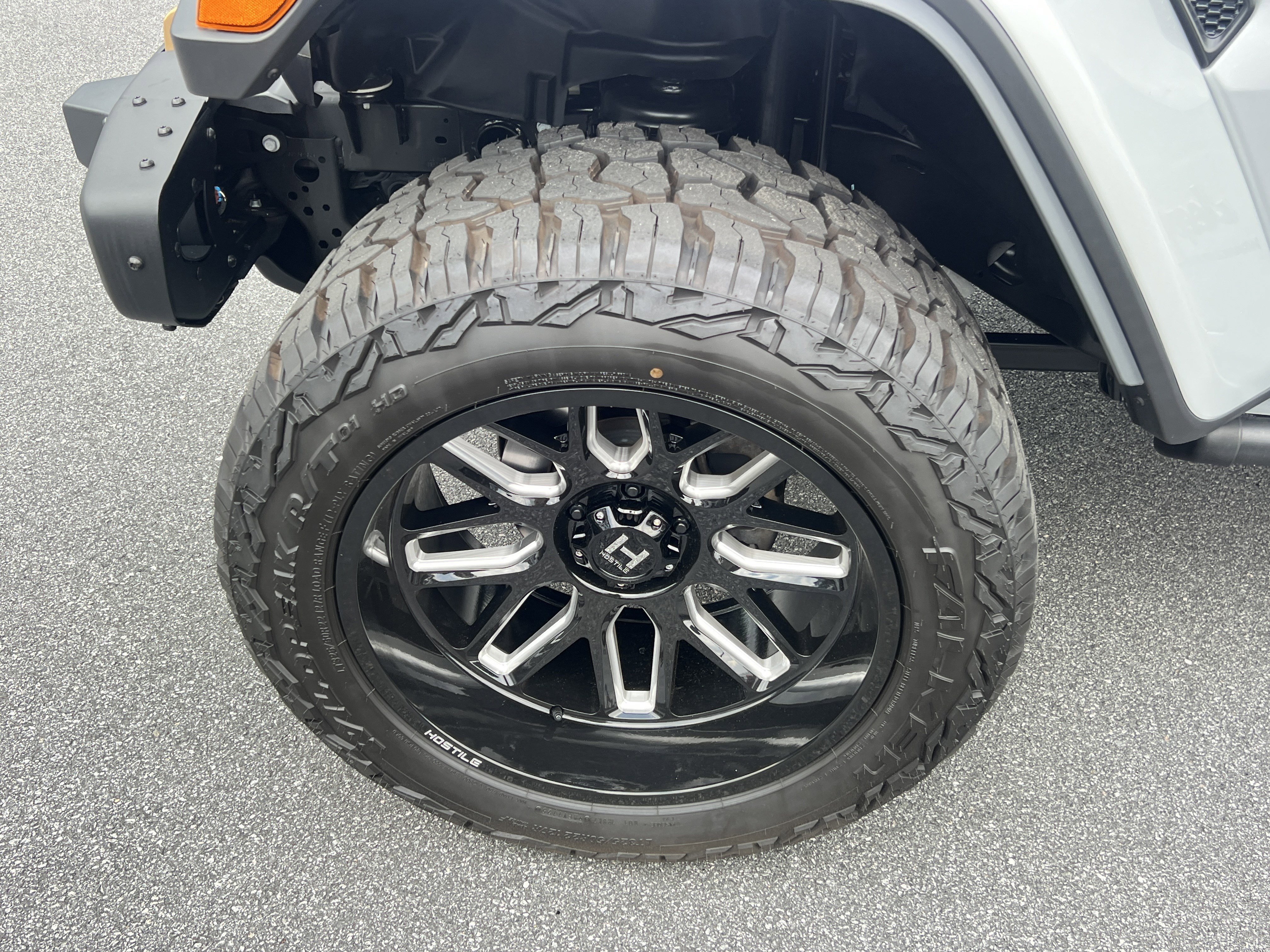 Used 2024 Silver Zynith Clearcoat Jeep Rubicon 392 image 14