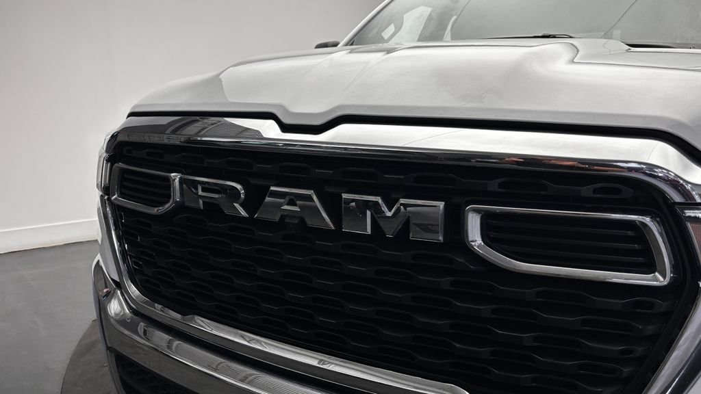 Used 2025 White Ram Big Horn/Lone Star image 2