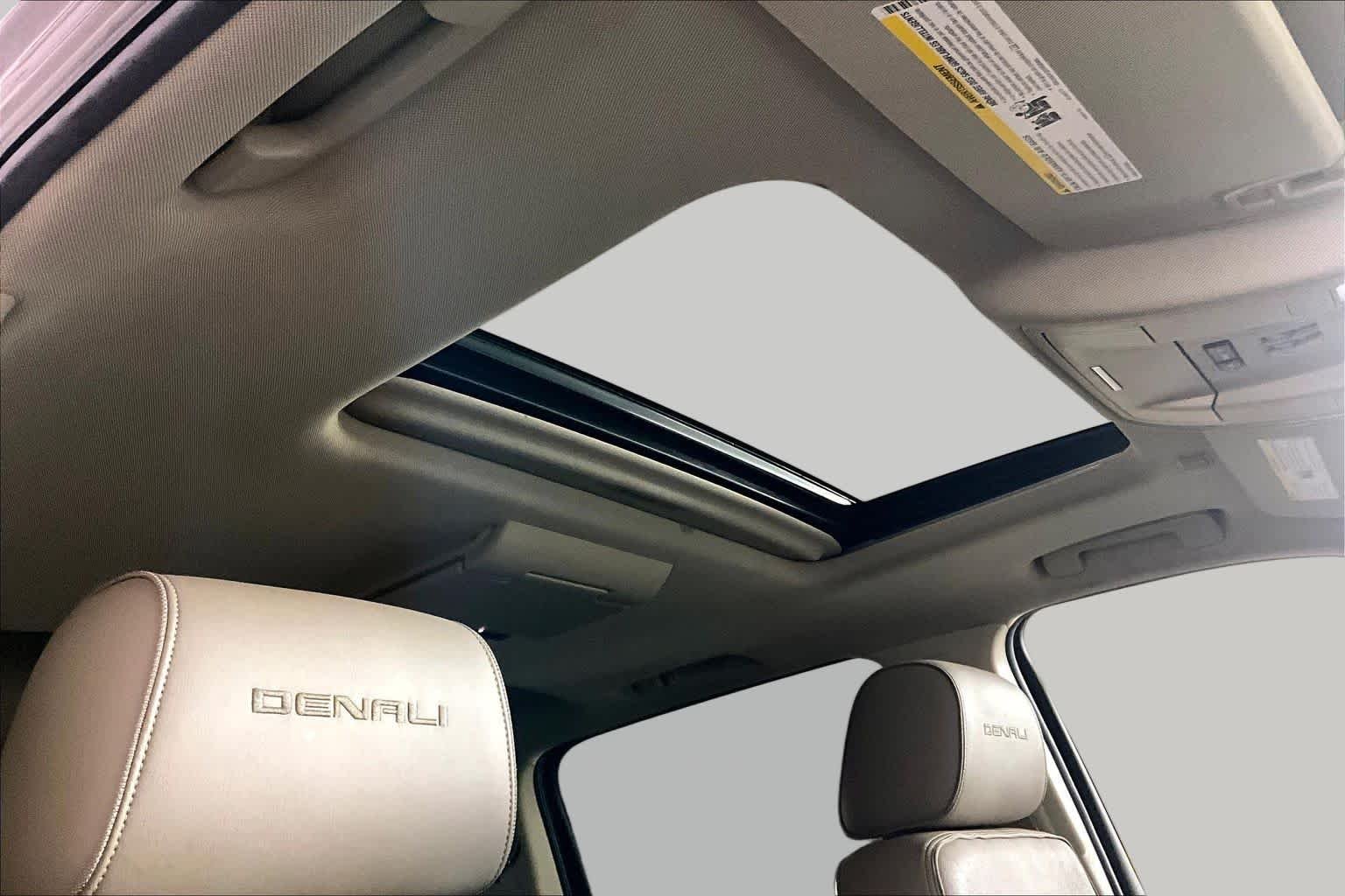 Used 2015 IRIDIUM METALLIC GMC Denali image 13