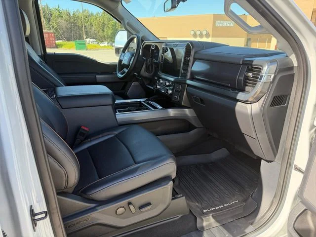 Certified Used 2025  Ford Lariat image 30