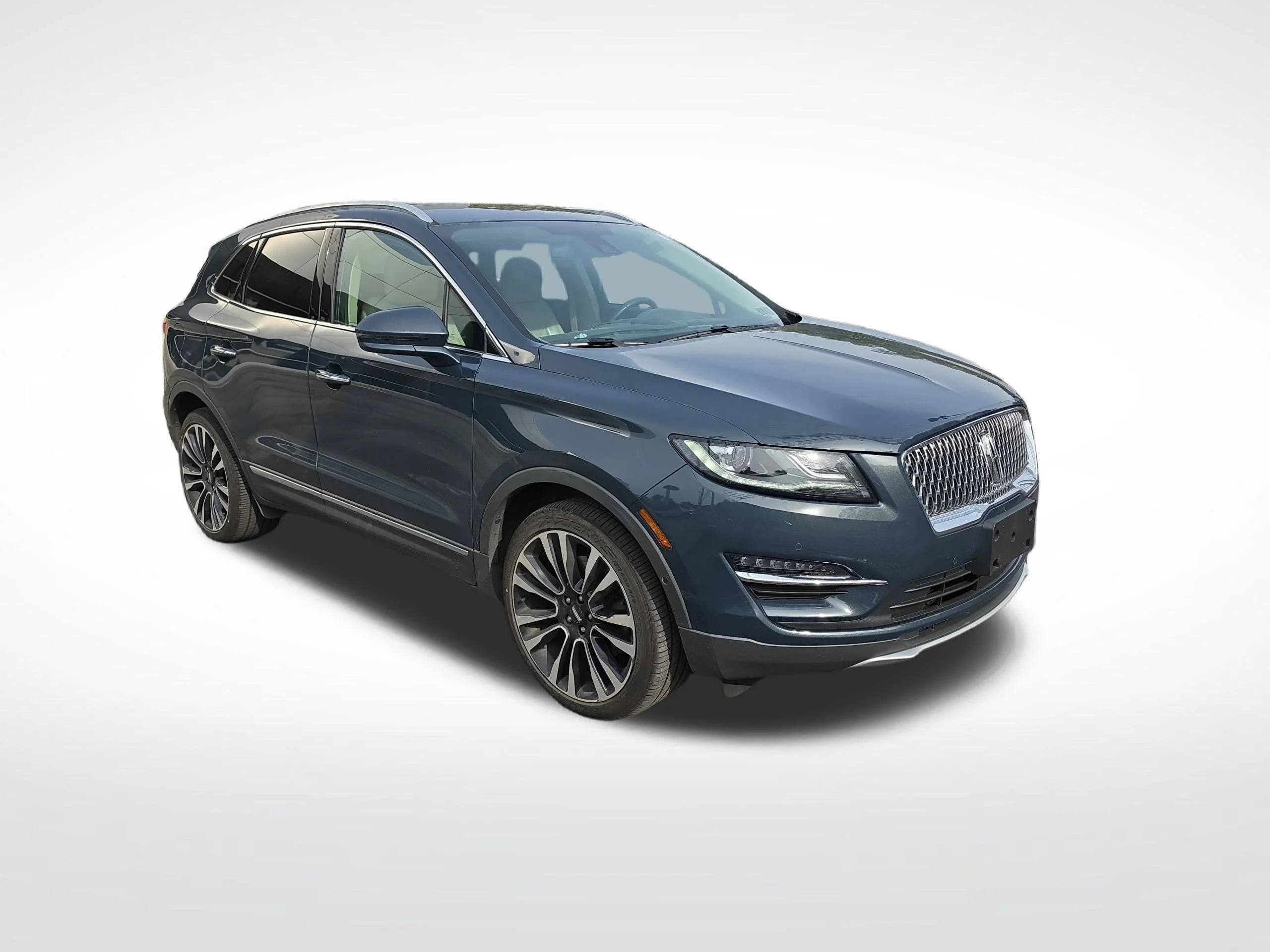 Used 2019 Green Lincoln Reserve image 2