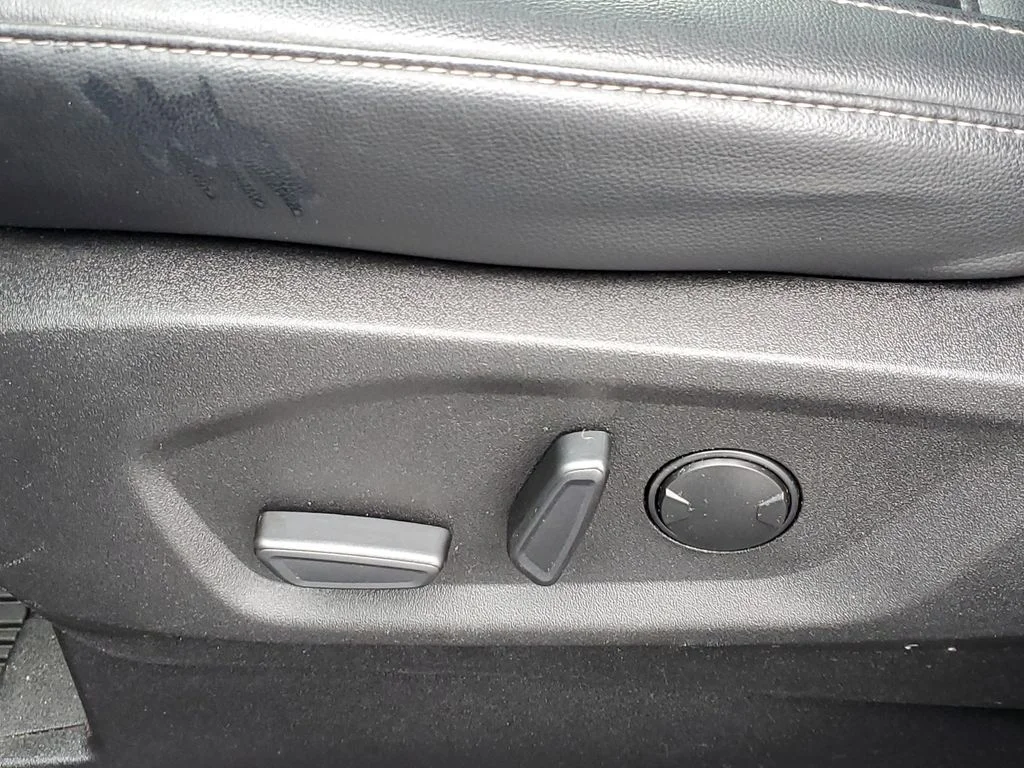 Certified Used 2023 Agate Black Metallic Ford SEL image 6