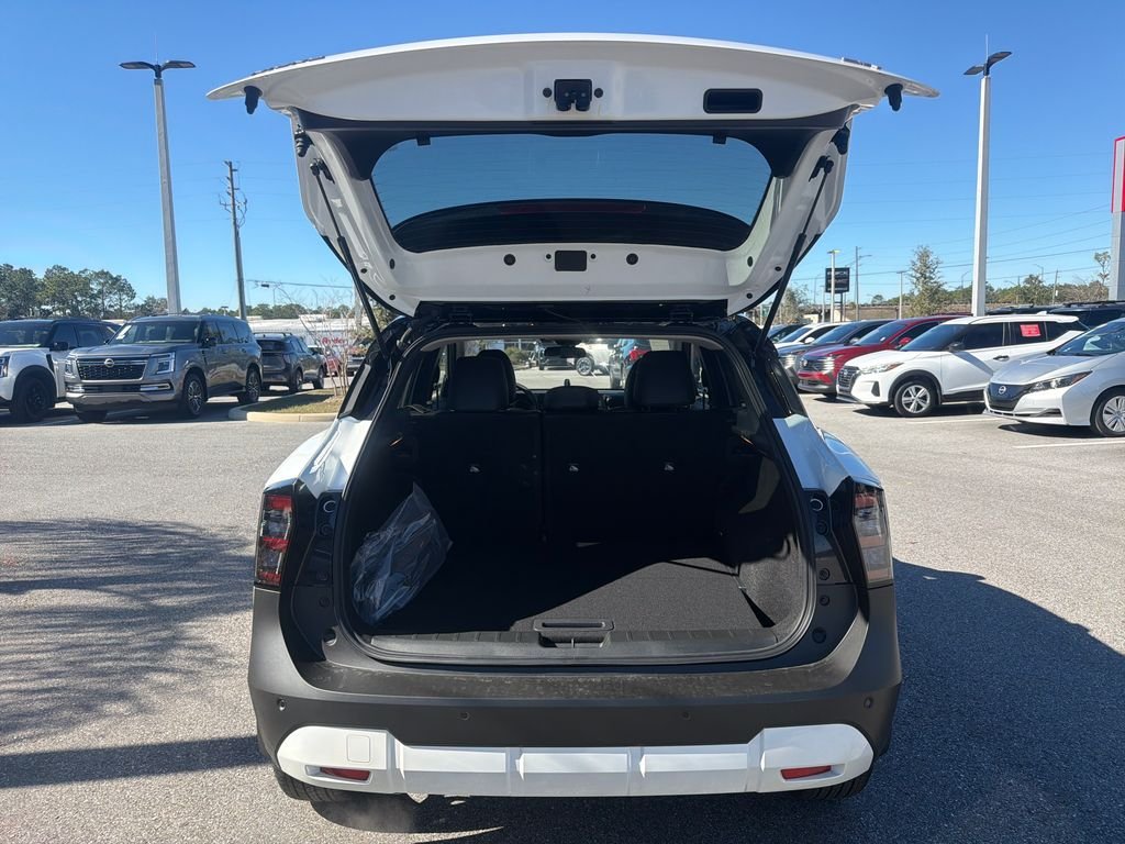 New 2026 Nissan Kicks SR 4D Sport Utility
