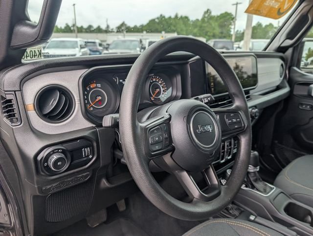 Used 2025 Crystal Metallic Jeep Sport image 33