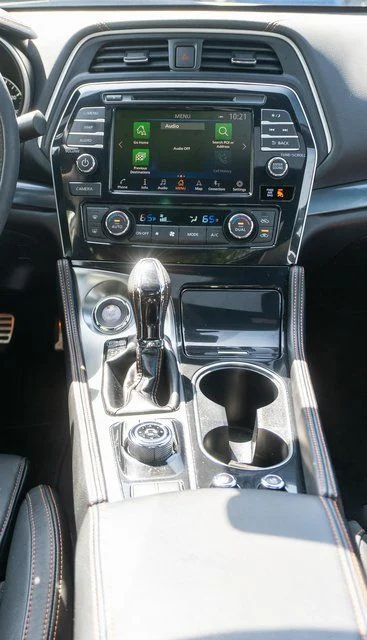 Certified Used 2023 White Nissan SR image 17