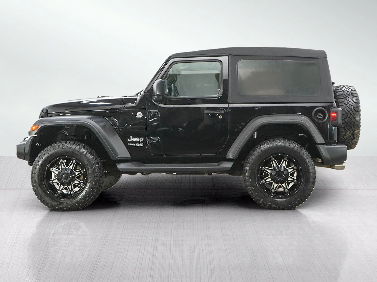 Used 2018 Jeep Wrangler Sport with VIN 1C4GJXAG9JW161963 for sale in Burnsville, Minnesota