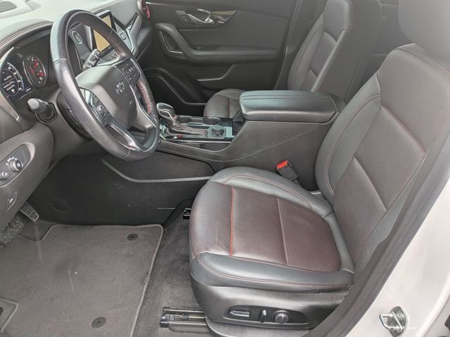 Used 2021 Iridescent Pearl Tricoat Chevrolet RS image 16