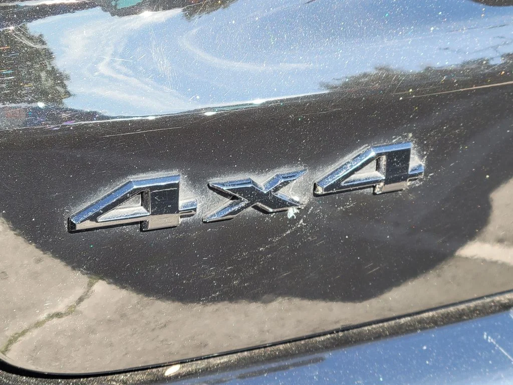 Used 2023 Black Jeep Latitude image 21