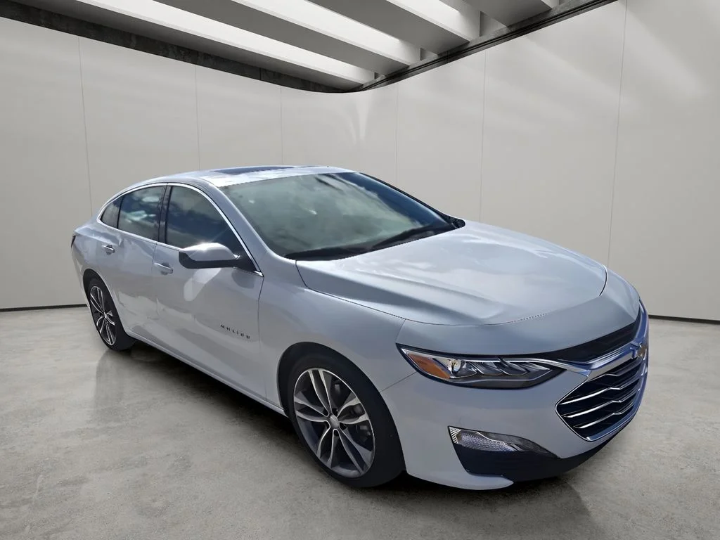 Used 2024 Summit White Chevrolet LT image 7