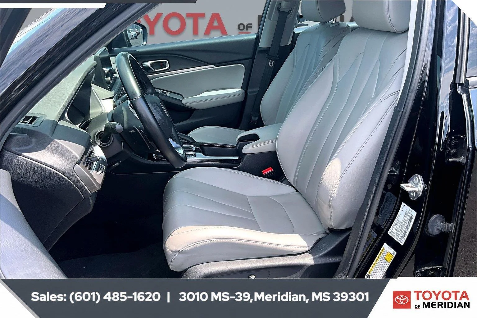 Used 2024 Majestic Black Pearl Acura Base image 18