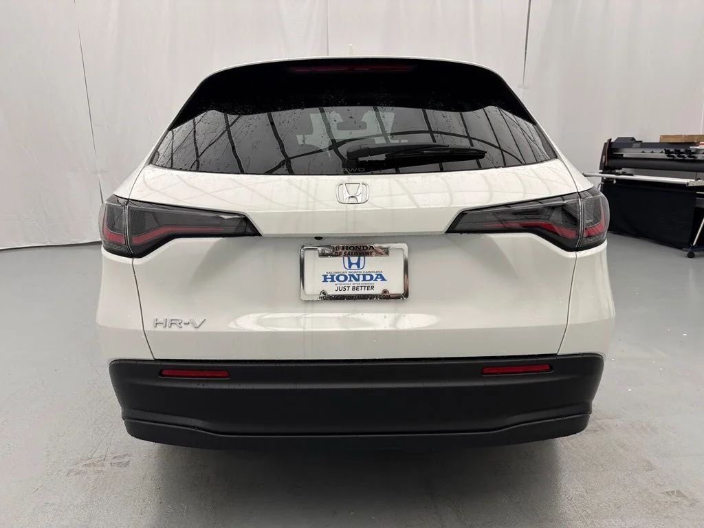 New 2027 Platinum White Pearl Honda LX image 7