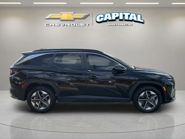 Used 2025 Black Hyundai SEL Convenience image 6