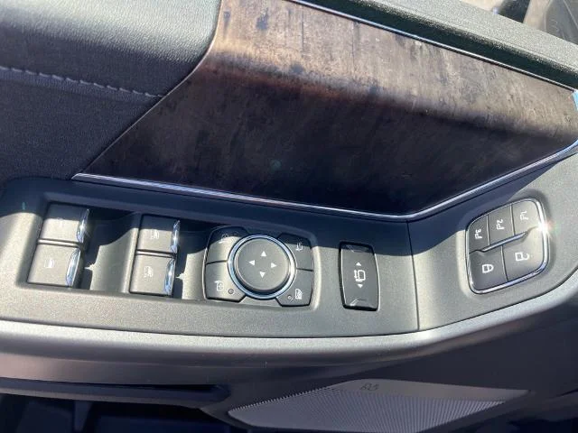 New 2026 Agate Black Metallic Ford F-250® Lariat® image 44