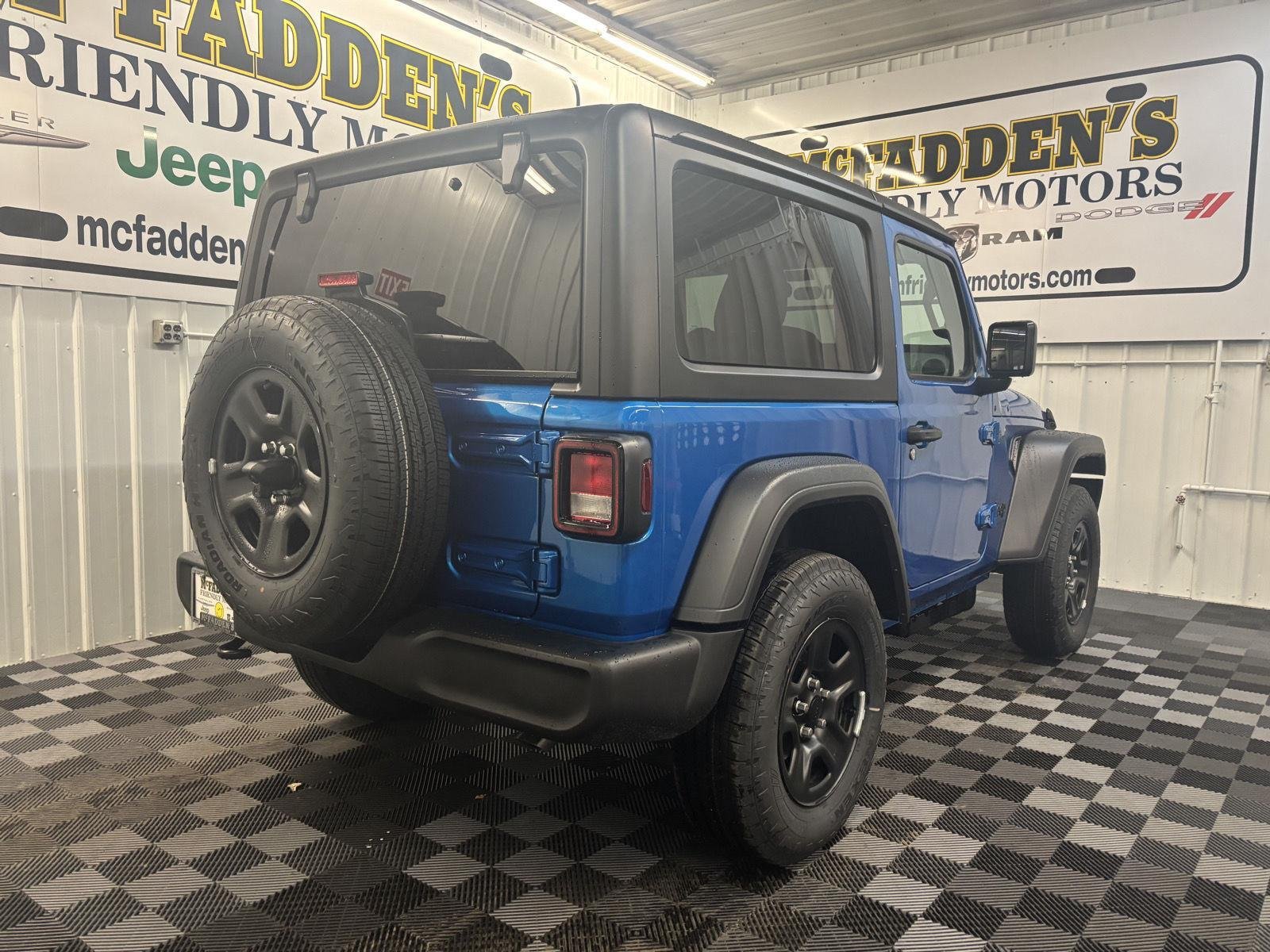 New 2026 Hydro Blue Pearl-Coat Exterior Paint Jeep Sport image 4