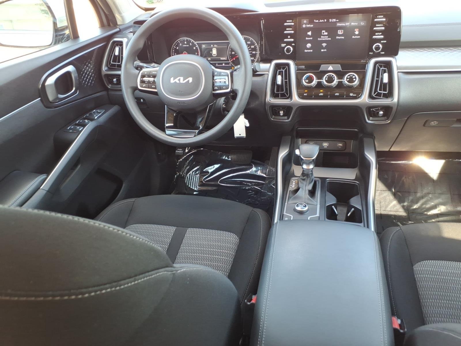 Used 2022 SILVER Kia LX image 4