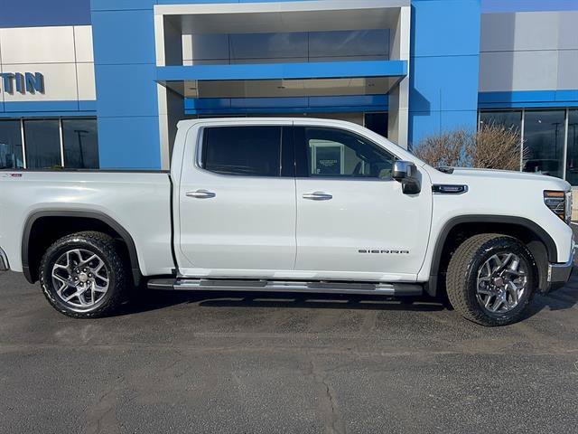 2026 GMC Sierra 1500 SLT - Photo 10