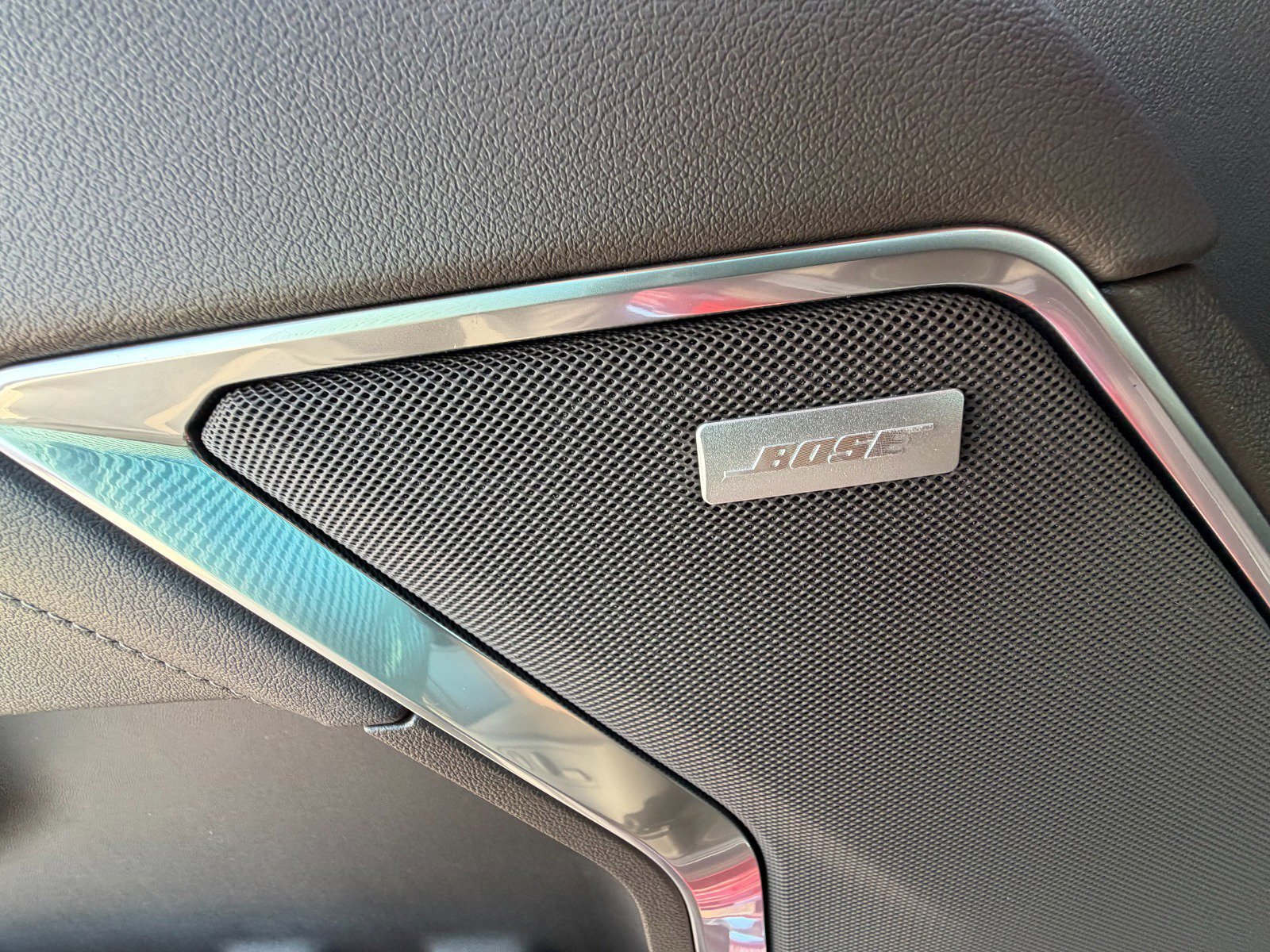 2026 GMC Sierra 1500 SLT - Photo 11