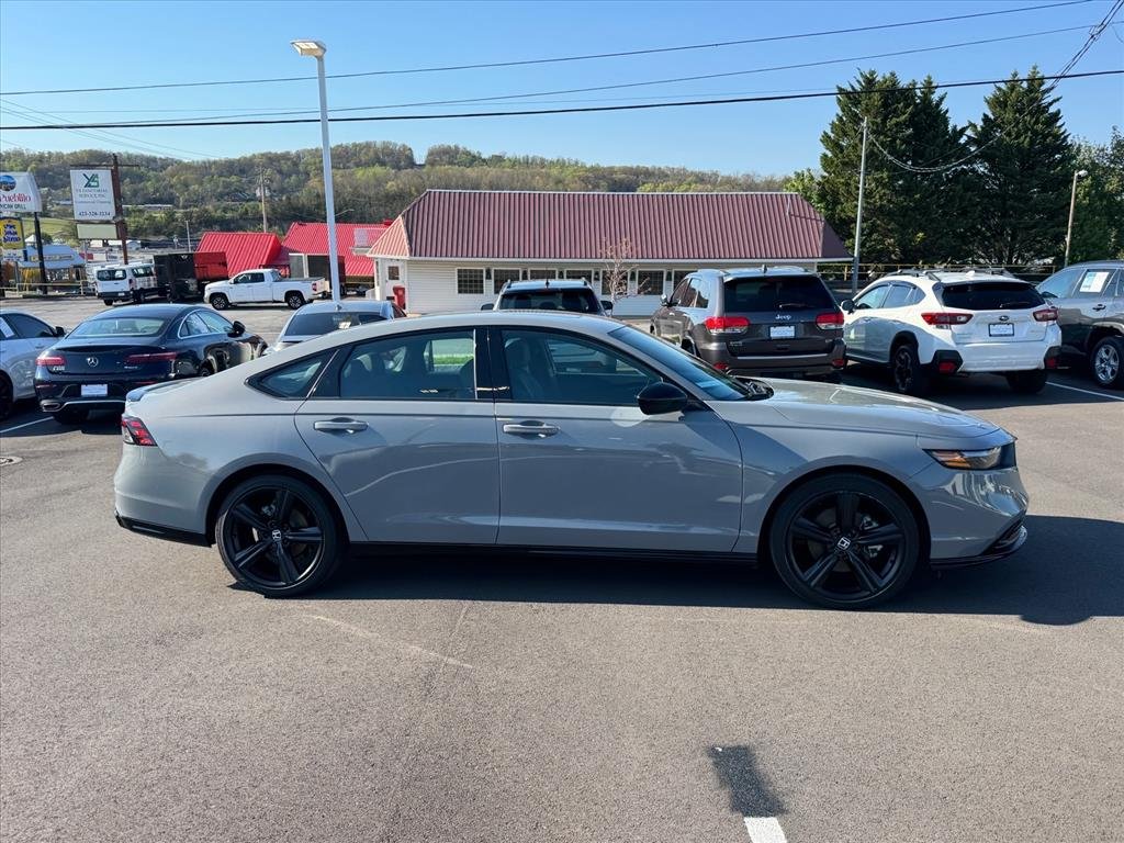 Used 2025 Urban Gray Pearl Honda Sport-L image 8