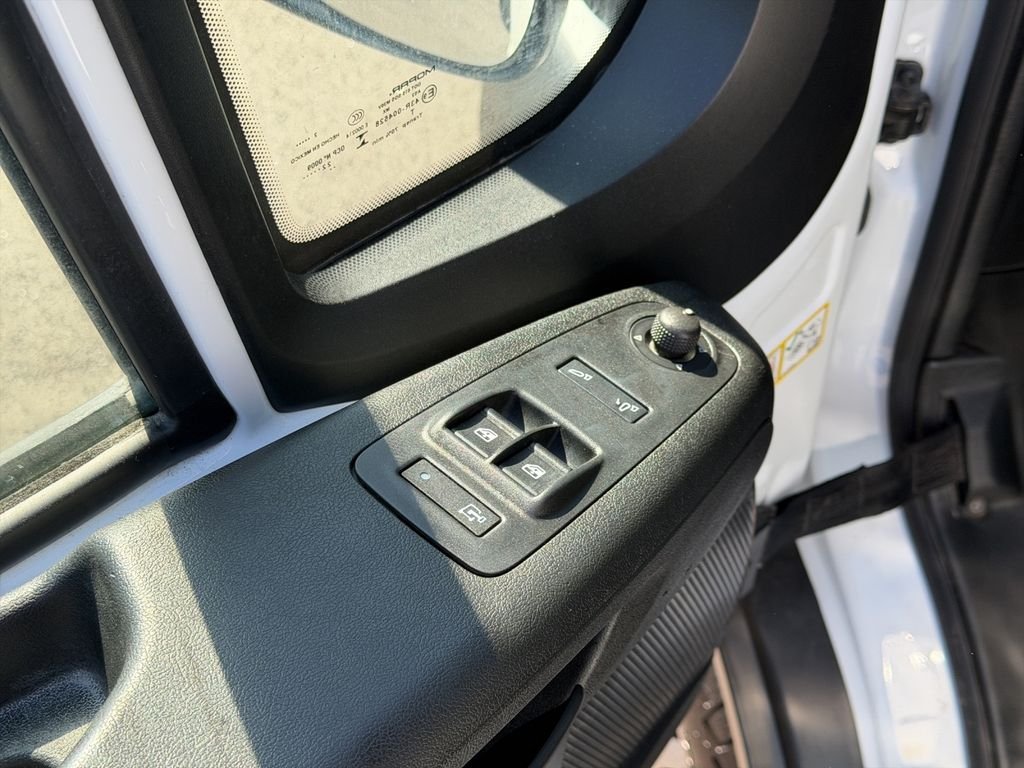 Used 2023 White Ram Base image 12