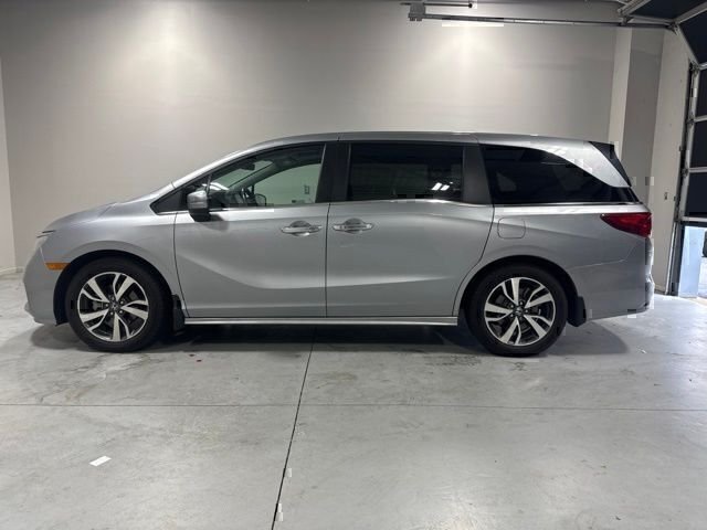 Used 2023  Honda Touring image 11