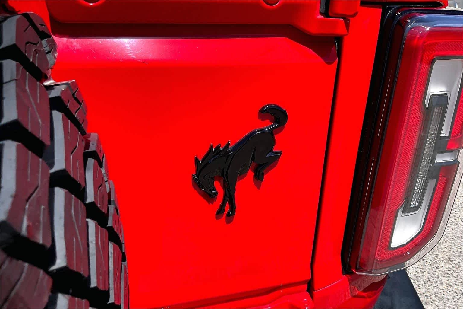 Used 2022 Race Red Ford Wildtrak image 10