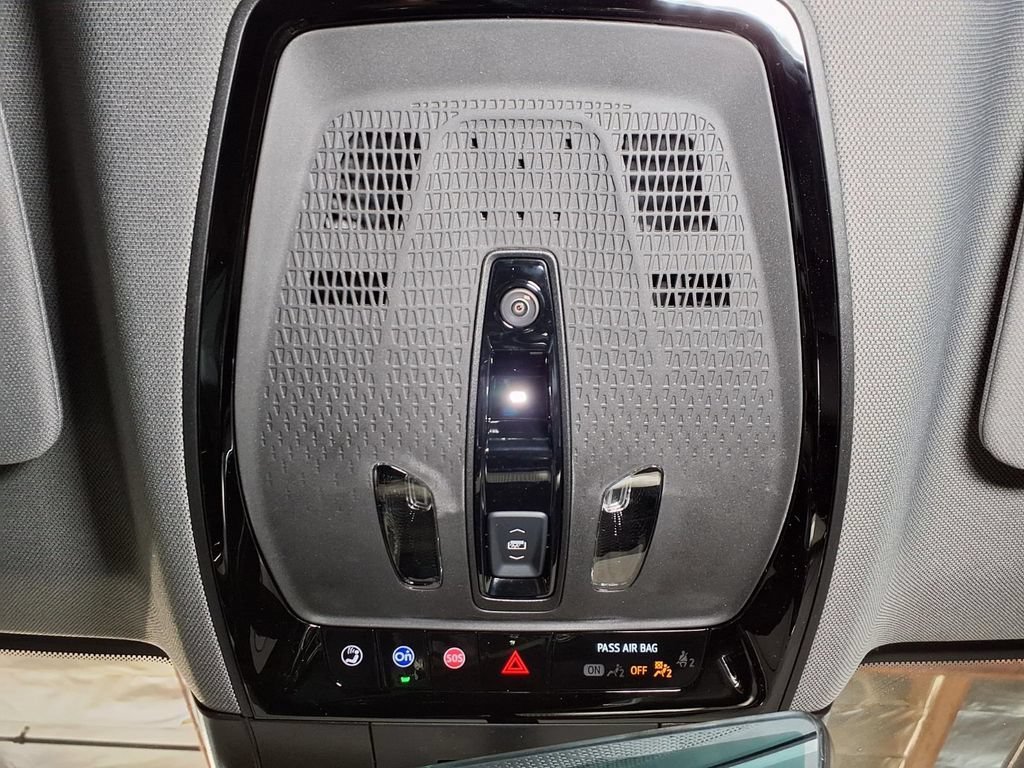 Used 2027 Black Raven Cadillac Luxury image 18