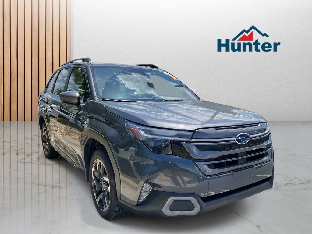 2025 Subaru Forester Limited's photo