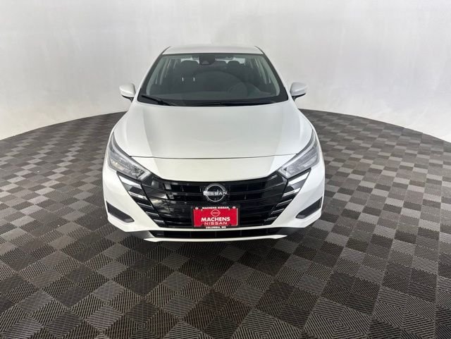 Used 2025 White Nissan 1.6 SV image 2