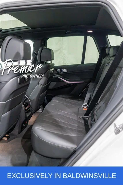 Used 2026 White BMW sDrive40i image 10