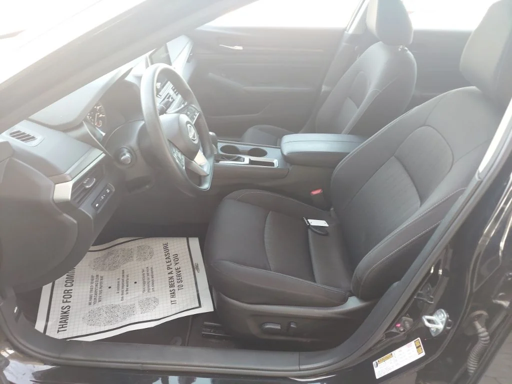 2025 Nissan Altima SV - Photo 18