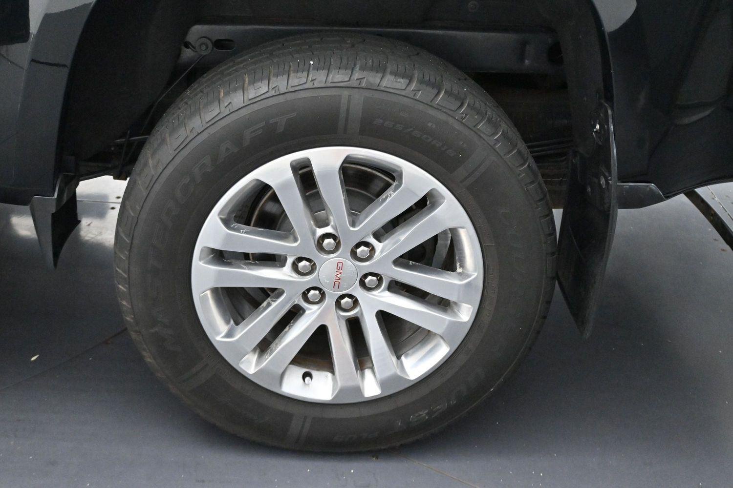 Used 2019 Onyx Black GMC 4WD SLT image 37