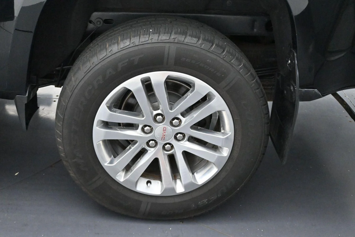 Used 2019 Onyx Black GMC 4WD SLT image 37