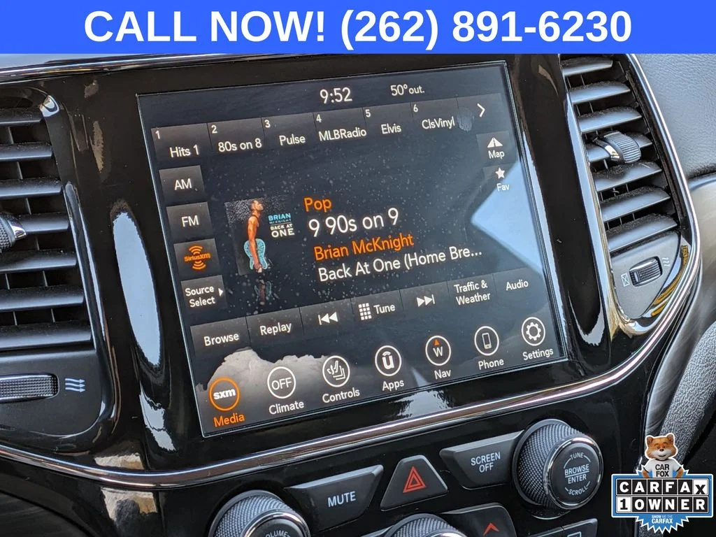 Used 2022 Black Jeep Laredo X image 17
