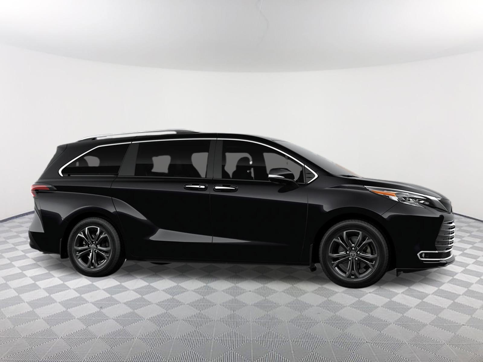 New 2026 Midnight Black Met Toyota Platinum image 13
