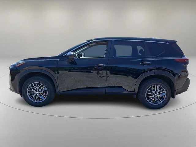 Used 2021 Black Nissan S image 6