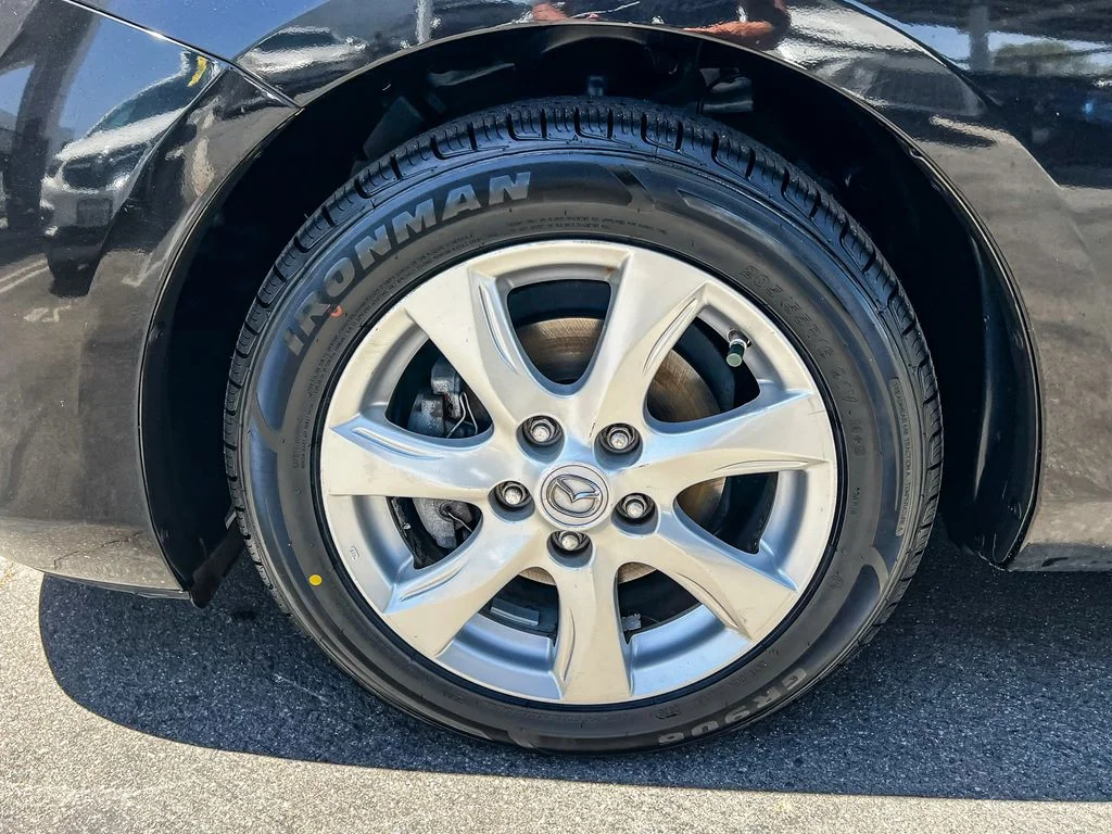 Used 2011 Black Mazda i Touring image 10
