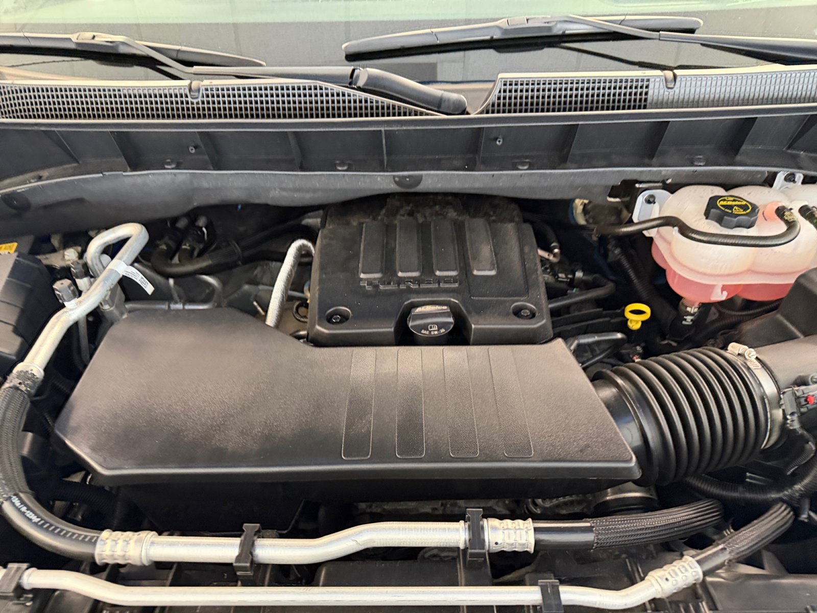 Used 2025 Riptide Blue Metallic Chevrolet LT image 7