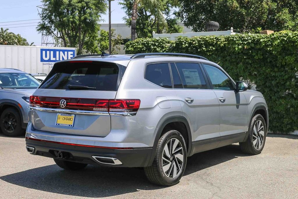 New 2026 Silver Volkswagen 2.0T SE w/Technology image 8