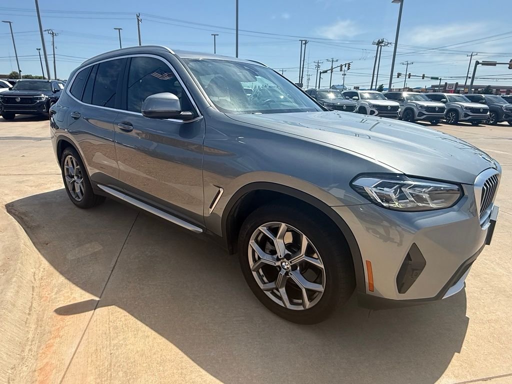 Used 2023 Gray Metallic BMW xDrive30i image 5