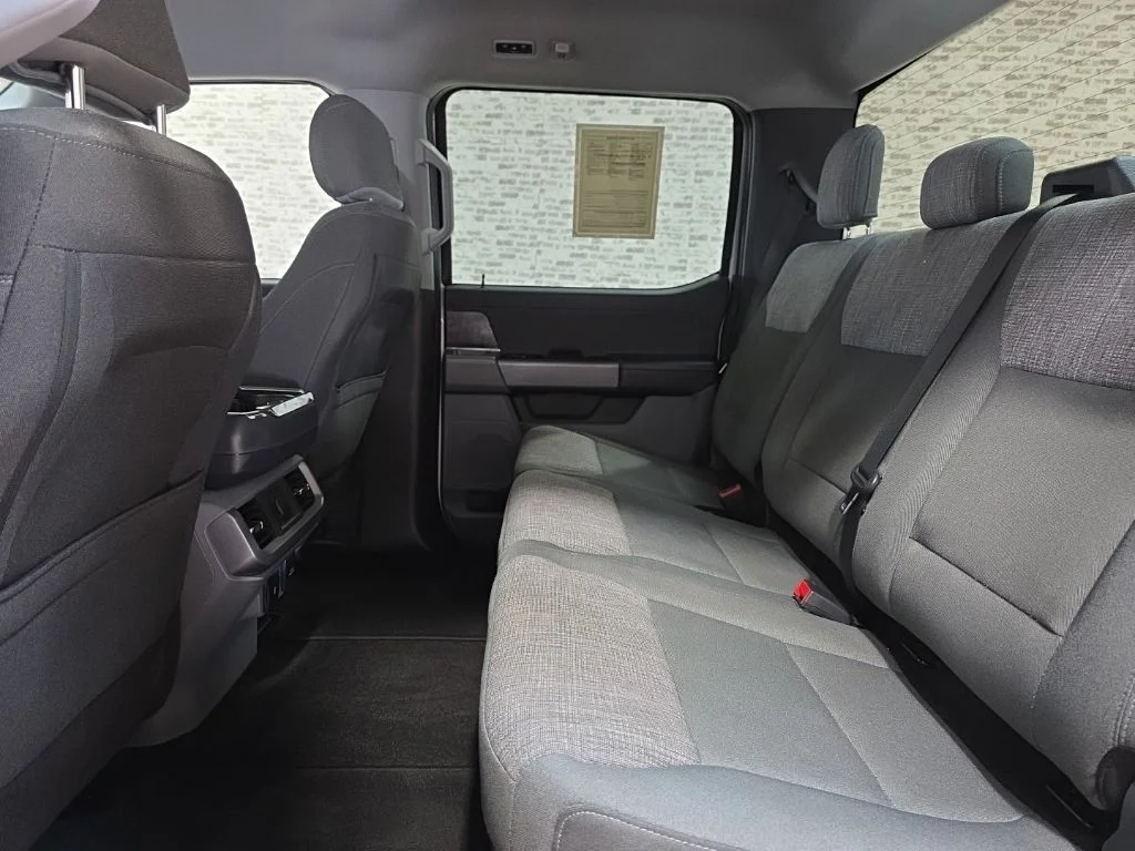Used 2021 White Ford XLT image 15